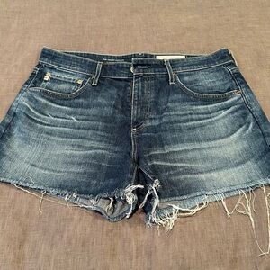 AG The Hailey Cut-off ex-boyfriend short. Size 30. 3.5” inseam.